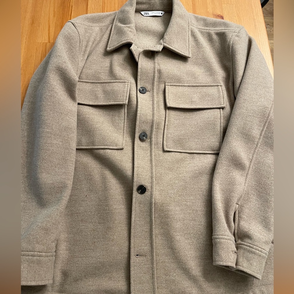 Zara // men’s coat size M. Almost brand new. Worn once.